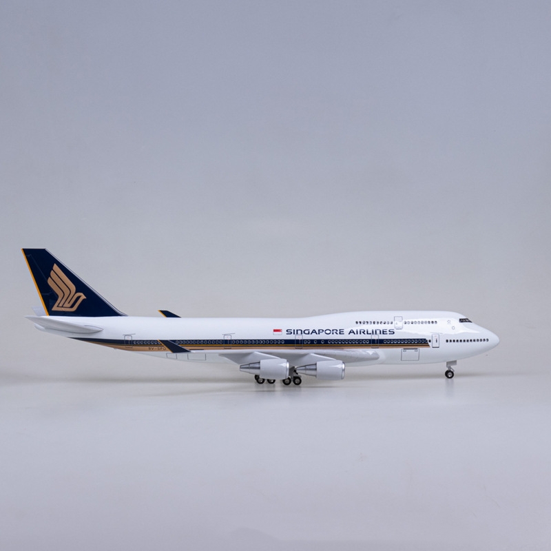 Modelo de avión B747-400 de Si - Model Kit Singapore reseña y precio